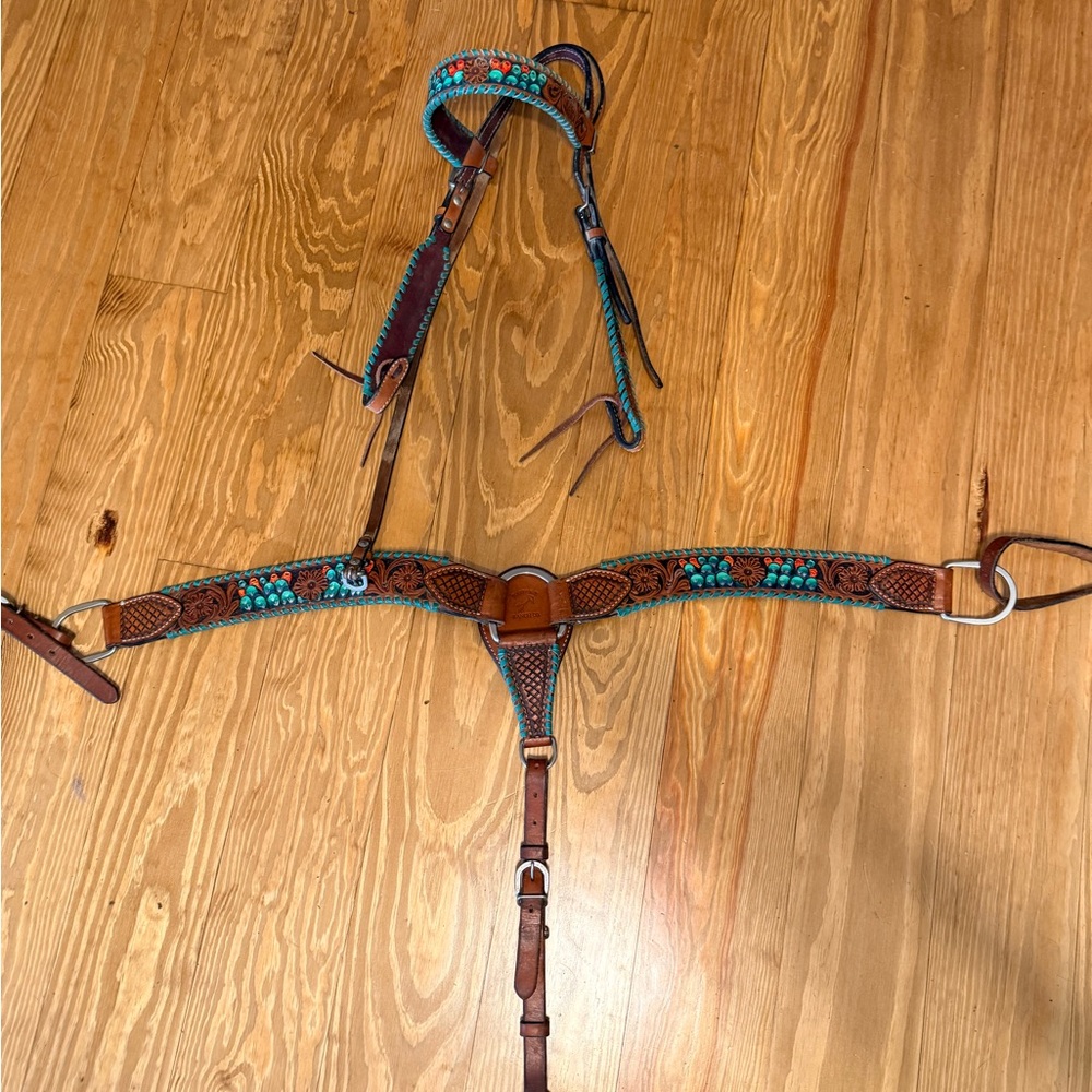 Western horse headstall and breast collar